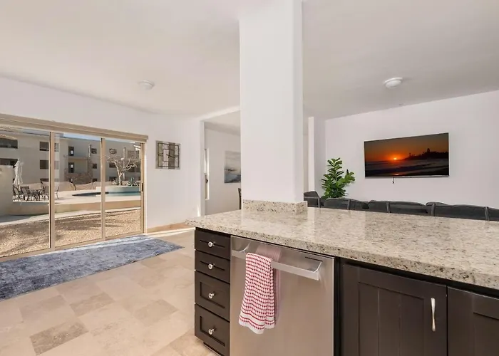Apartment Modern In El Tezal, Peaceful, Secure & Minutes From Cabo Hotspots *