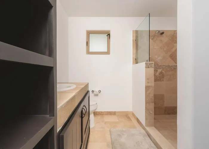 Modern In El Tezal, Peaceful, Secure & Minutes From Cabo Hotspots Apartment Cabo San Lucas